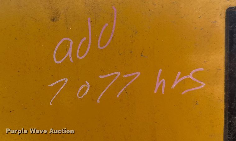 image for item EB2892 1994 John Deere 550G dozer