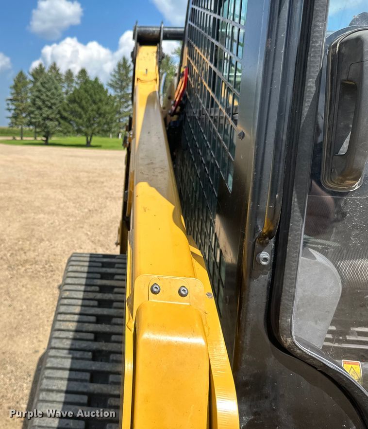 image for item EB2895 2023 Caterpillar 259D3 tracked skid steer loader