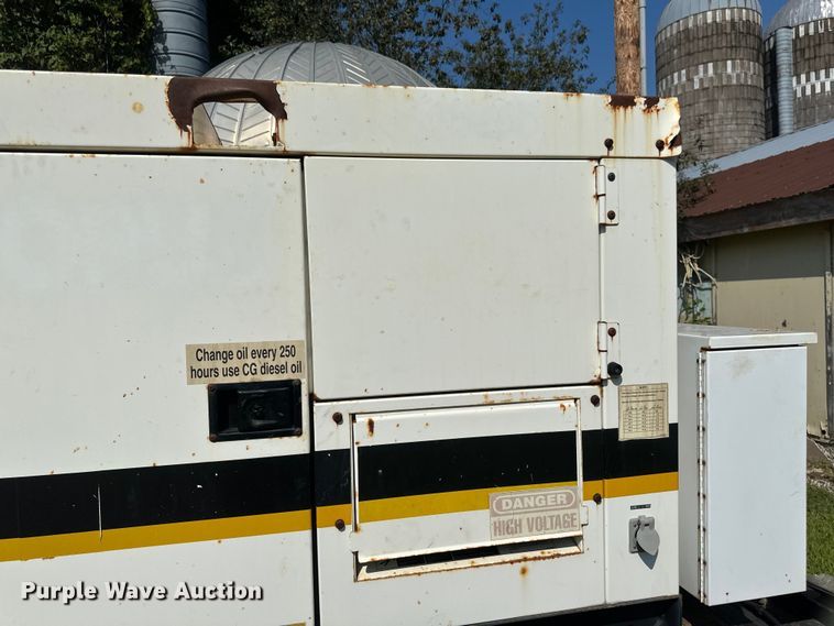 image for item EB2898 2002 MQ Whisper Watt DCA-45SSIUII generator