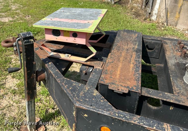 image for item EB2898 2002 MQ Whisper Watt DCA-45SSIUII generator