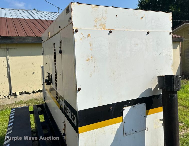 image for item EB2898 2002 MQ Whisper Watt DCA-45SSIUII generator