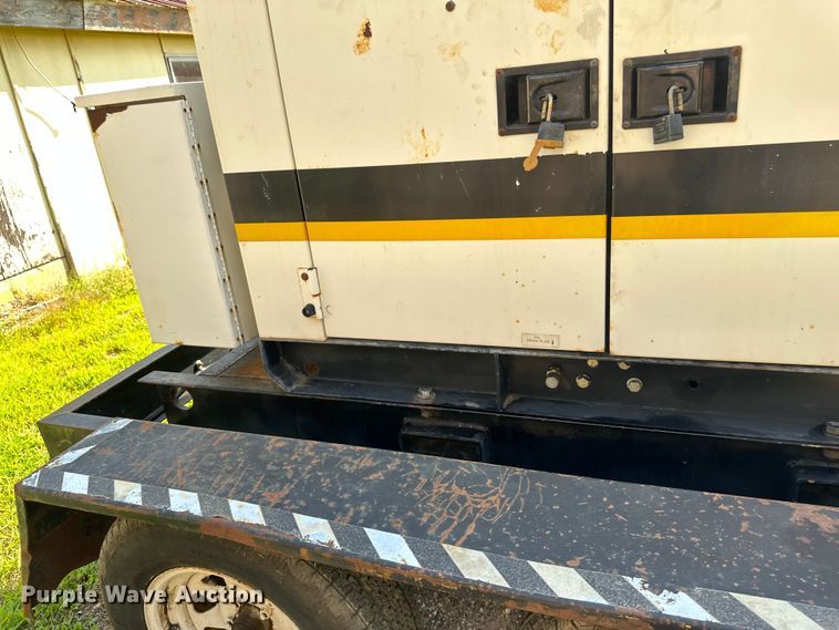 image for item EB2898 2002 MQ Whisper Watt DCA-45SSIUII generator