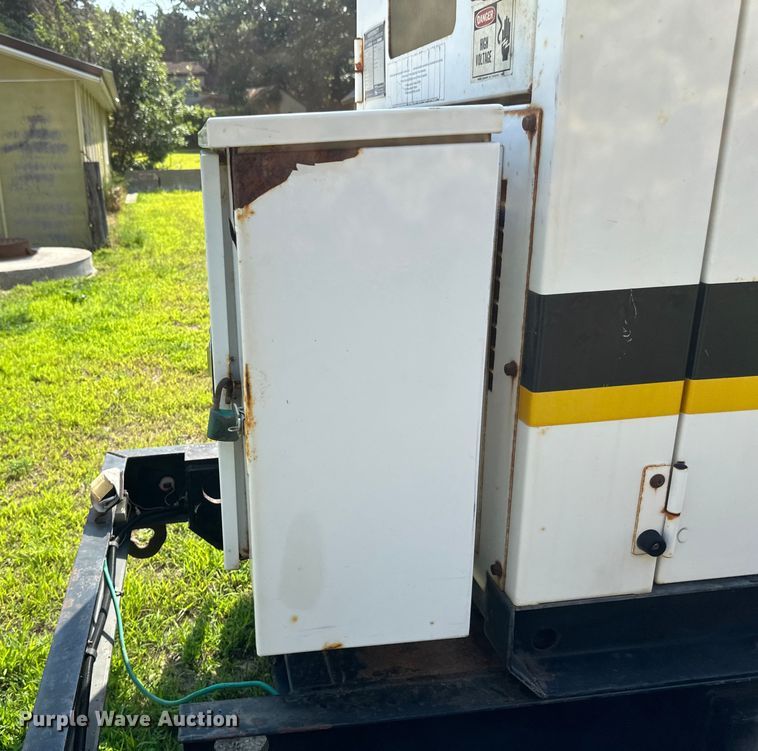 image for item EB2898 2002 MQ Whisper Watt DCA-45SSIUII generator