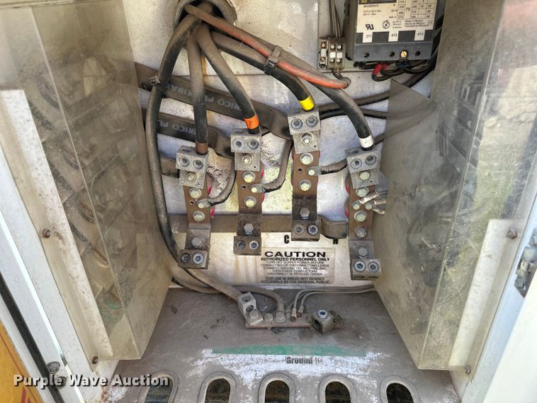 image for item EB2898 2002 MQ Whisper Watt DCA-45SSIUII generator