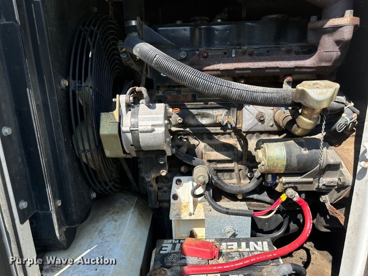 image for item EB2898 2002 MQ Whisper Watt DCA-45SSIUII generator