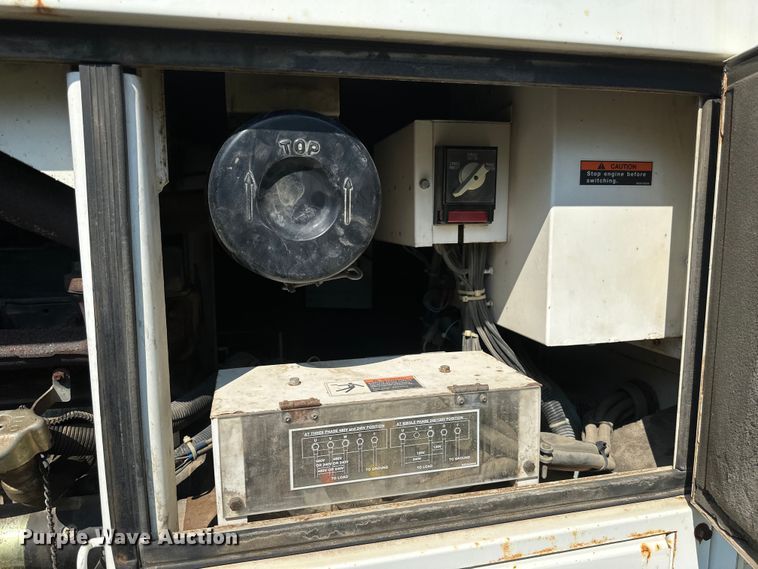 image for item EB2898 2002 MQ Whisper Watt DCA-45SSIUII generator