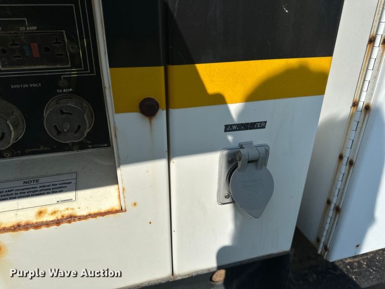 image for item EB2898 2002 MQ Whisper Watt DCA-45SSIUII generator