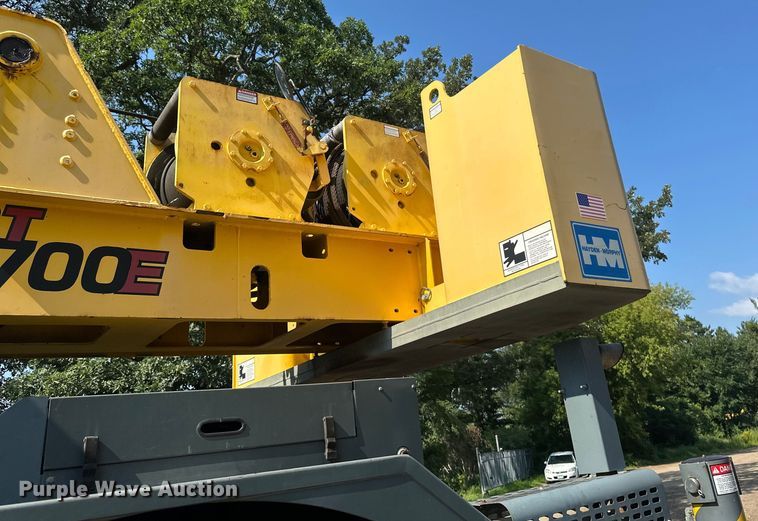 image for item EB2899 2006 Grove RT700E crane