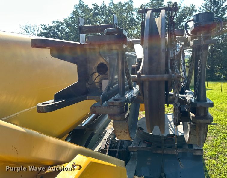 image for item EB2899 2006 Grove RT700E crane