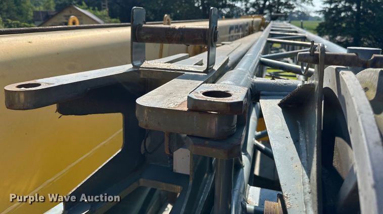 image for item EB2899 2006 Grove RT700E crane