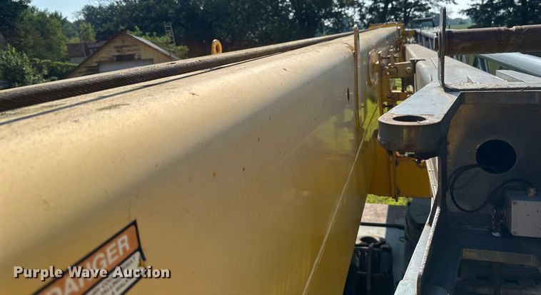 image for item EB2899 2006 Grove RT700E crane