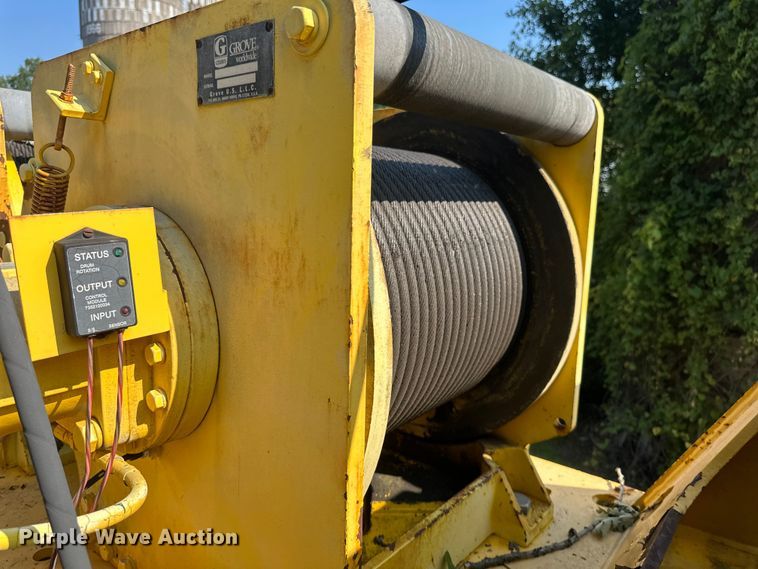 image for item EB2899 2006 Grove RT700E crane