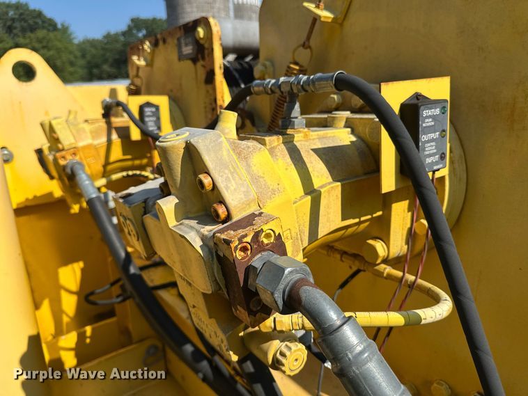 image for item EB2899 2006 Grove RT700E crane