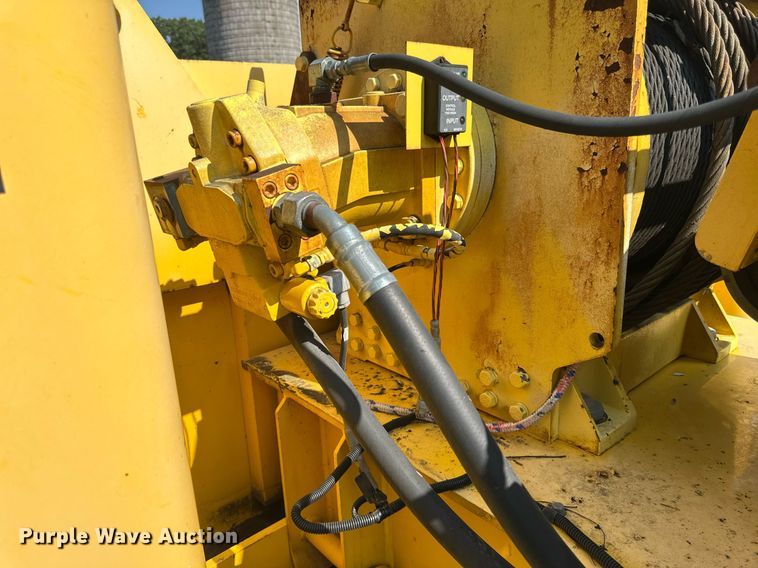 image for item EB2899 2006 Grove RT700E crane