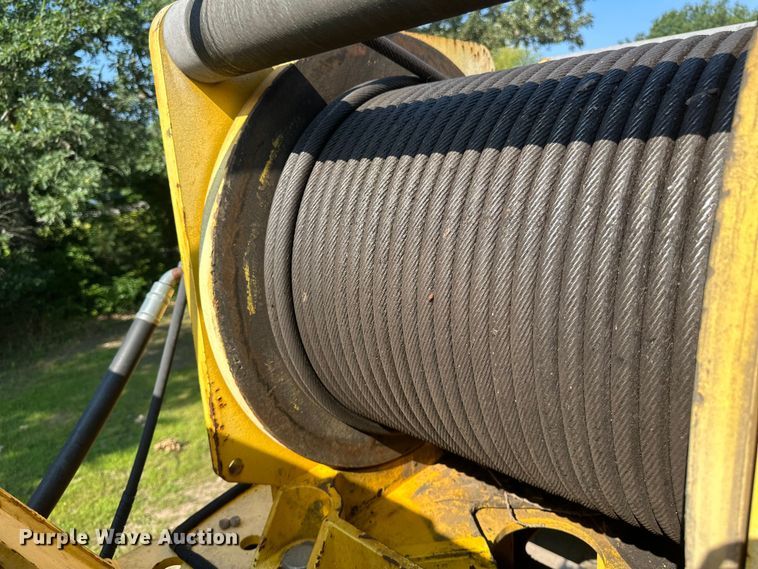 image for item EB2899 2006 Grove RT700E crane