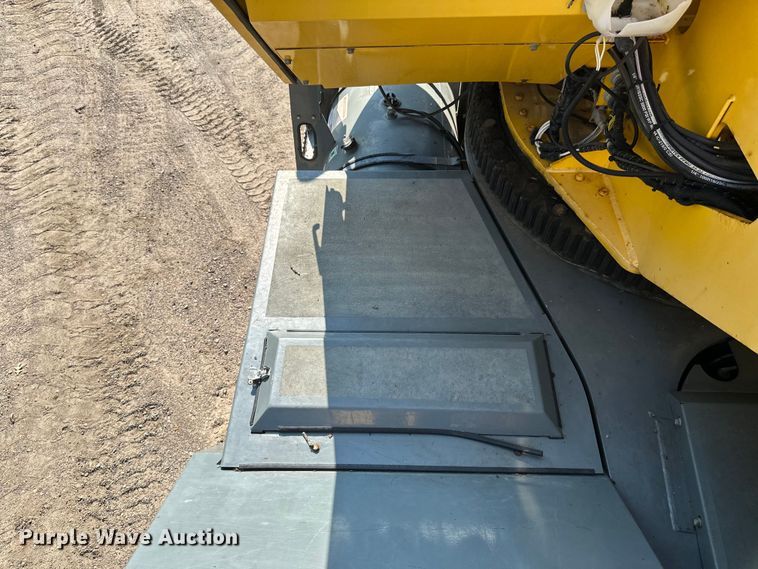 image for item EB2899 2006 Grove RT700E crane