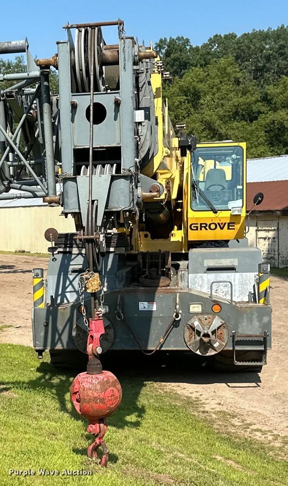 image for item EB2899 2006 Grove RT700E crane