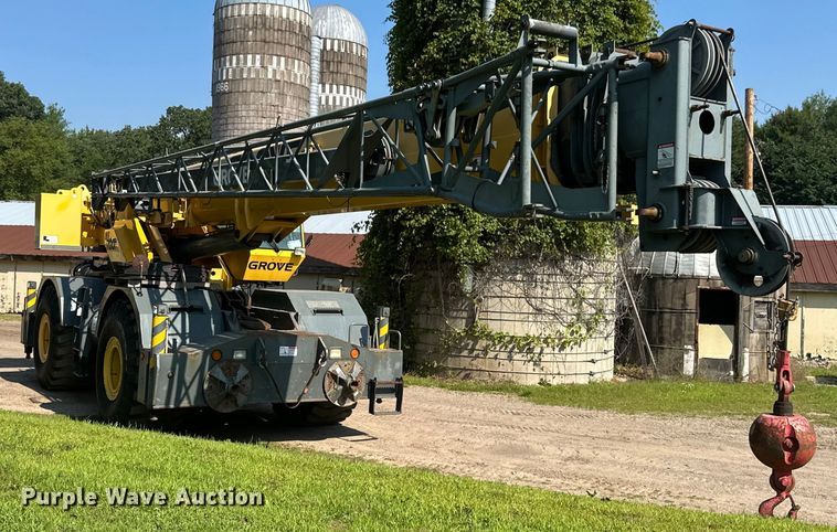 image for item EB2899 2006 Grove RT700E crane