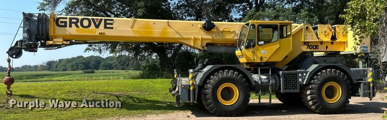 image for item EB2899 2006 Grove RT700E crane