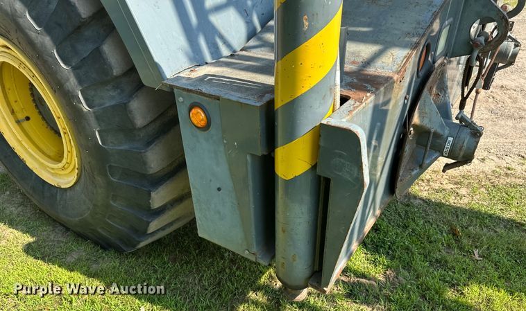 image for item EB2899 2006 Grove RT700E crane