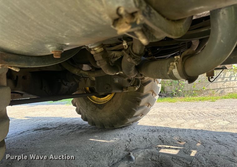 image for item EB2899 2006 Grove RT700E crane