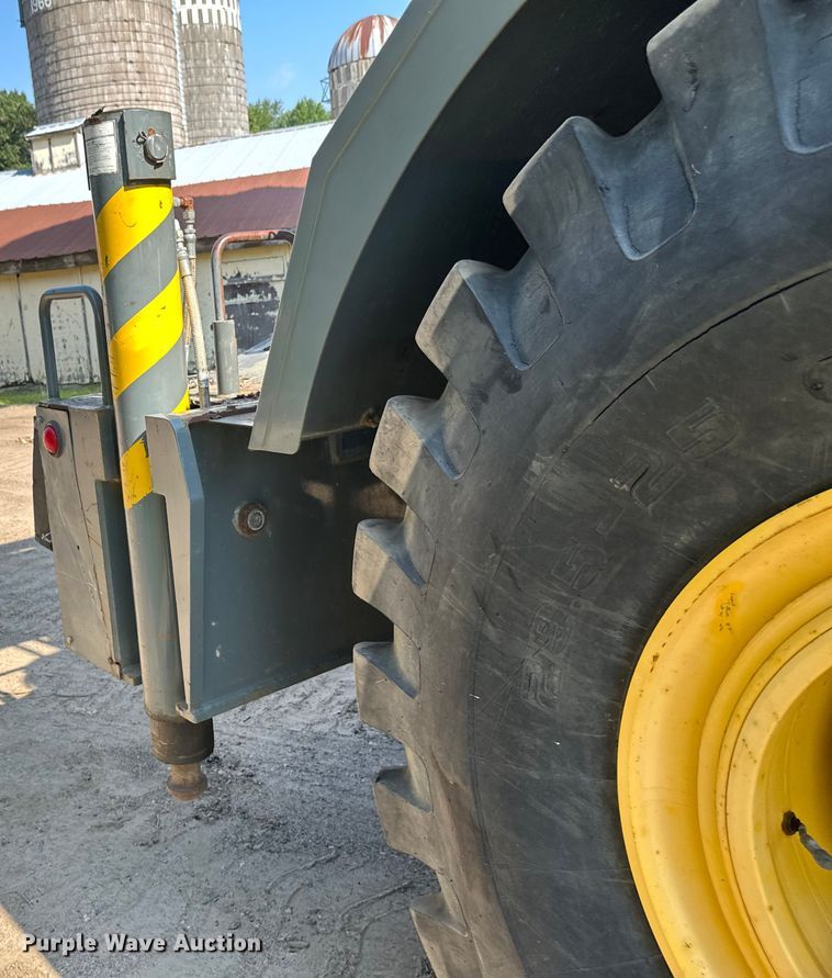 image for item EB2899 2006 Grove RT700E crane