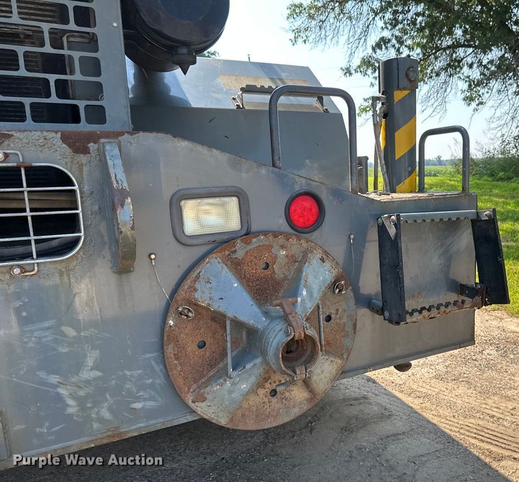 image for item EB2899 2006 Grove RT700E crane