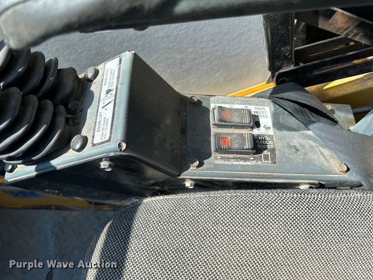 image for item EB2899 2006 Grove RT700E crane