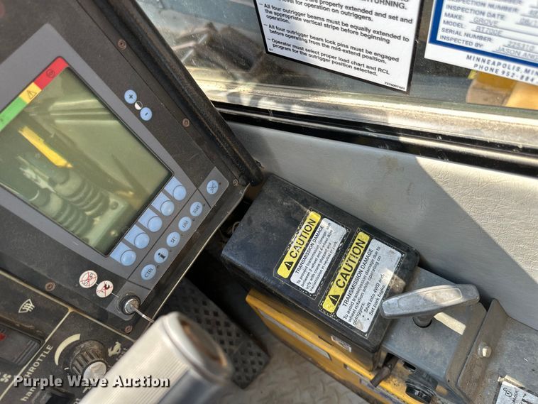 image for item EB2899 2006 Grove RT700E crane