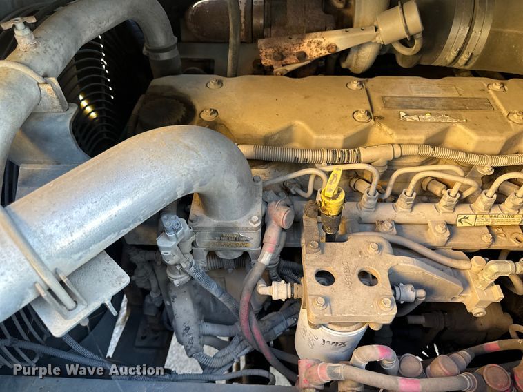 image for item EB2899 2006 Grove RT700E crane