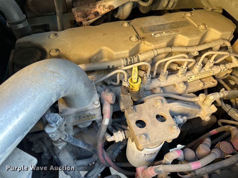 image for item EB2899 2006 Grove RT700E crane