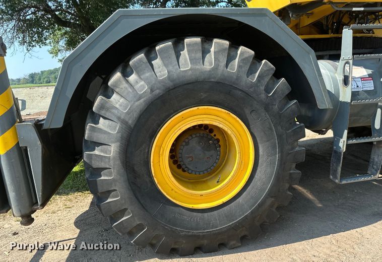 image for item EB2899 2006 Grove RT700E crane