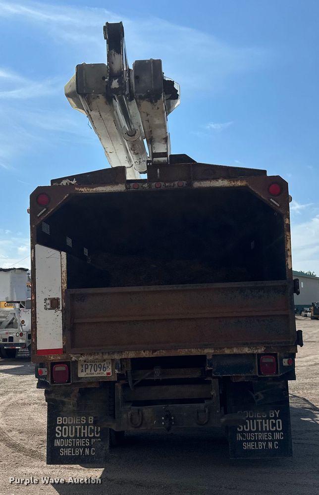 image for item EB2901 2001 Ford F750 forestry bucket truck