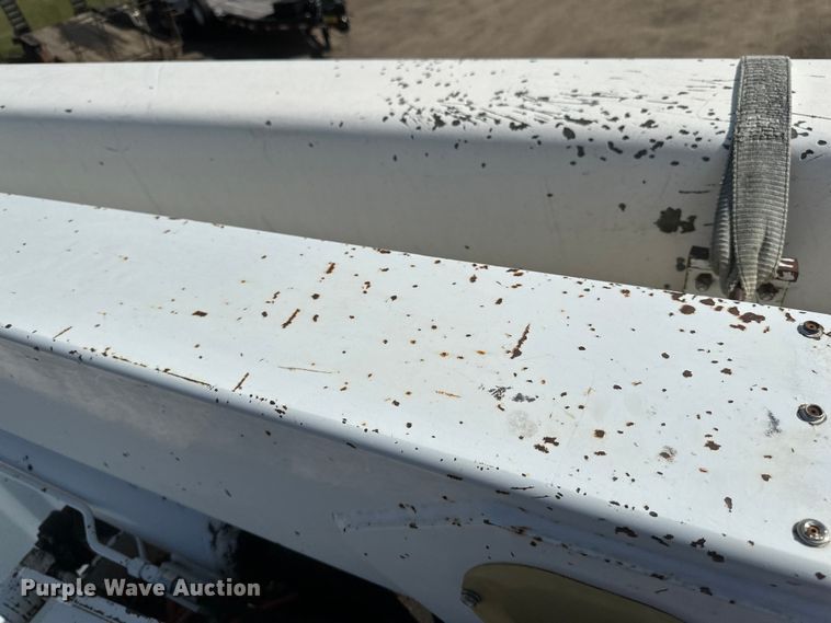 image for item EB2901 2001 Ford F750 forestry bucket truck