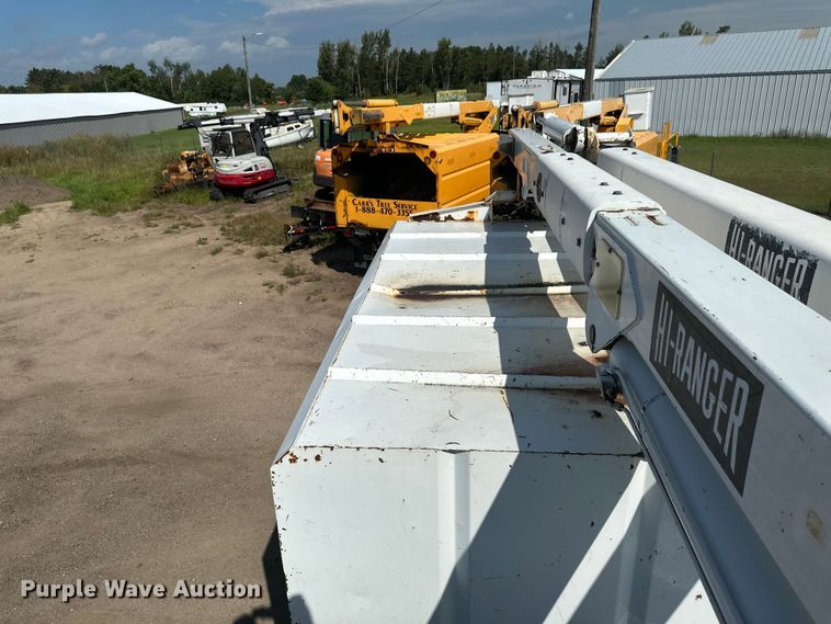 image for item EB2901 2001 Ford F750 forestry bucket truck