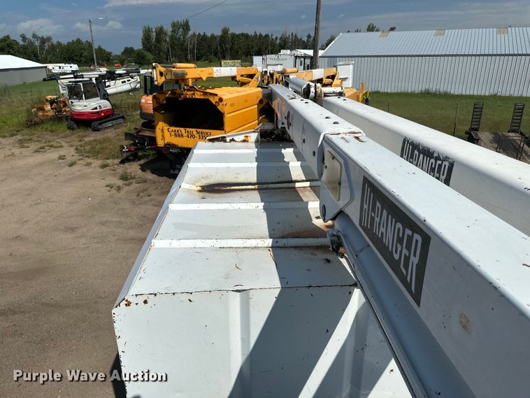 image for item EB2901 2001 Ford F750 forestry bucket truck