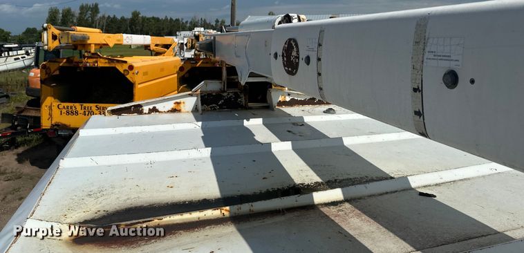 image for item EB2901 2001 Ford F750 forestry bucket truck