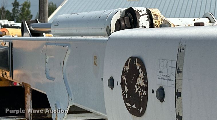 image for item EB2901 2001 Ford F750 forestry bucket truck