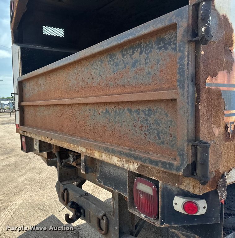 image for item EB2901 2001 Ford F750 forestry bucket truck