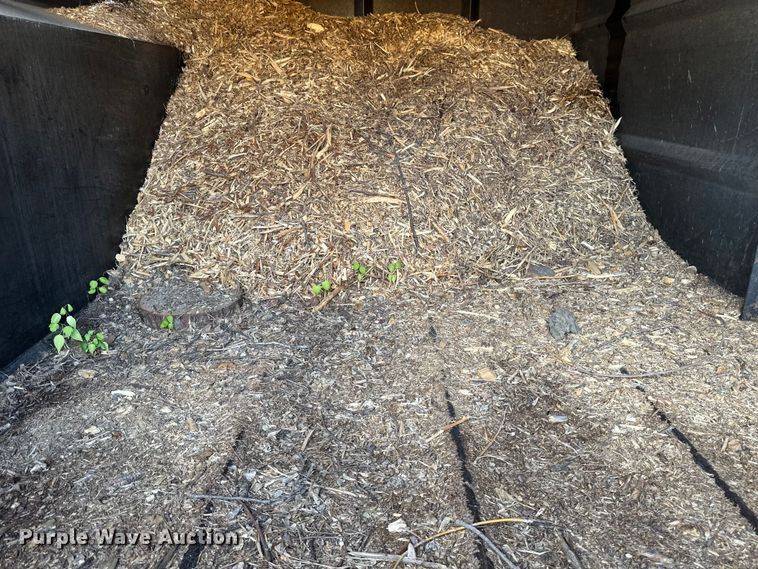 image for item EB2901 2001 Ford F750 forestry bucket truck