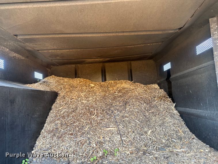 image for item EB2901 2001 Ford F750 forestry bucket truck