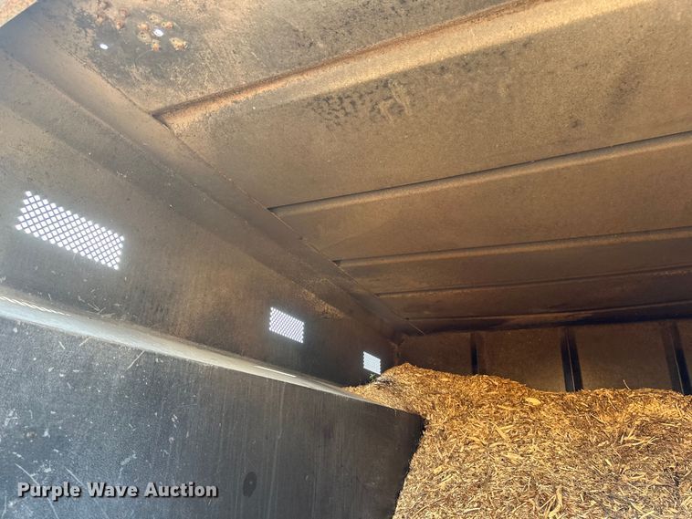 image for item EB2901 2001 Ford F750 forestry bucket truck