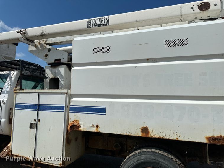 image for item EB2901 2001 Ford F750 forestry bucket truck