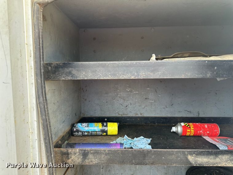 image for item EB2901 2001 Ford F750 forestry bucket truck