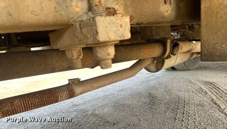 image for item EB2901 2001 Ford F750 forestry bucket truck