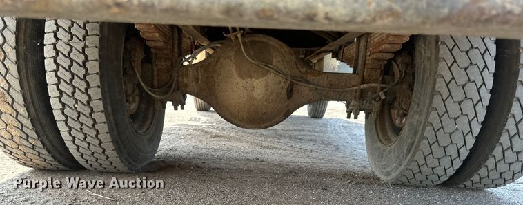 image for item EB2901 2001 Ford F750 forestry bucket truck