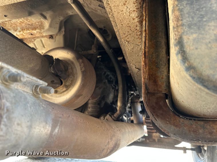 image for item EB2901 2001 Ford F750 forestry bucket truck