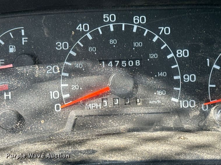 image for item EB2901 2001 Ford F750 forestry bucket truck