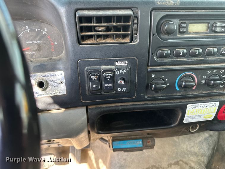 image for item EB2901 2001 Ford F750 forestry bucket truck