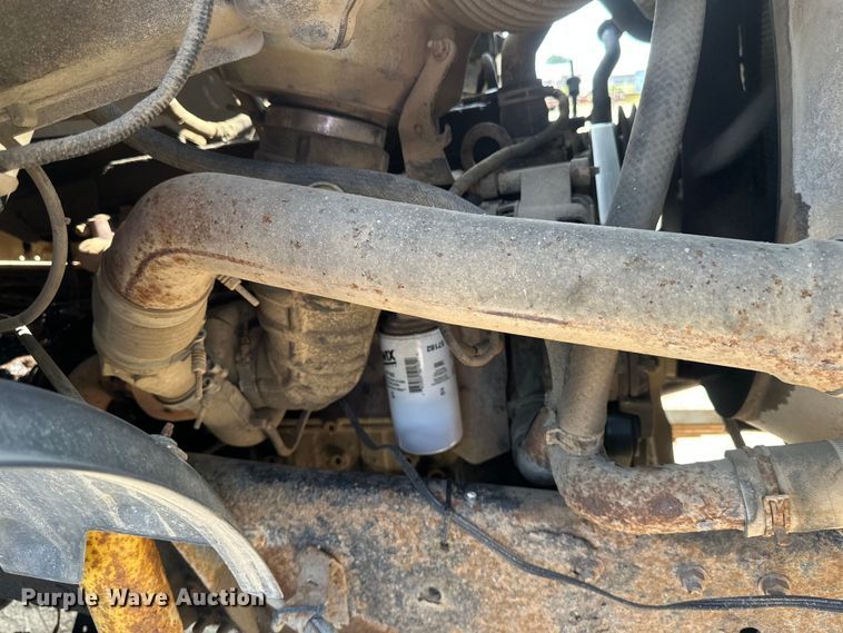 image for item EB2901 2001 Ford F750 forestry bucket truck